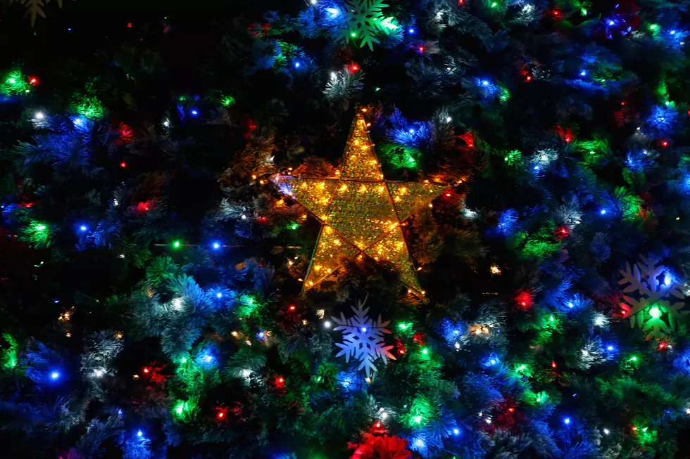 You’re Hanging Your Christmas Lights Wrong
