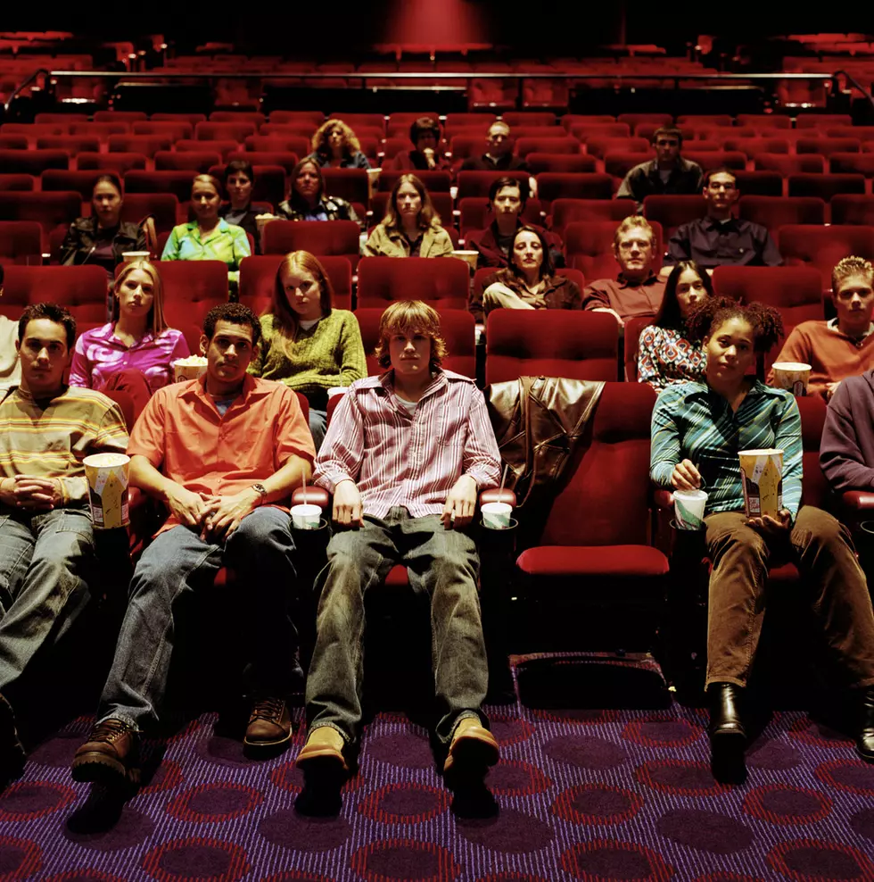 [POLL] Where do you prefer to sit in movie theaters?